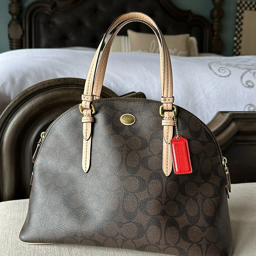 Coach purse - Picture 1 of 8